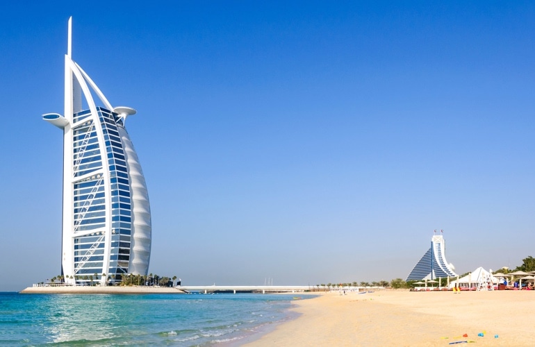 burj al arab view from the ground